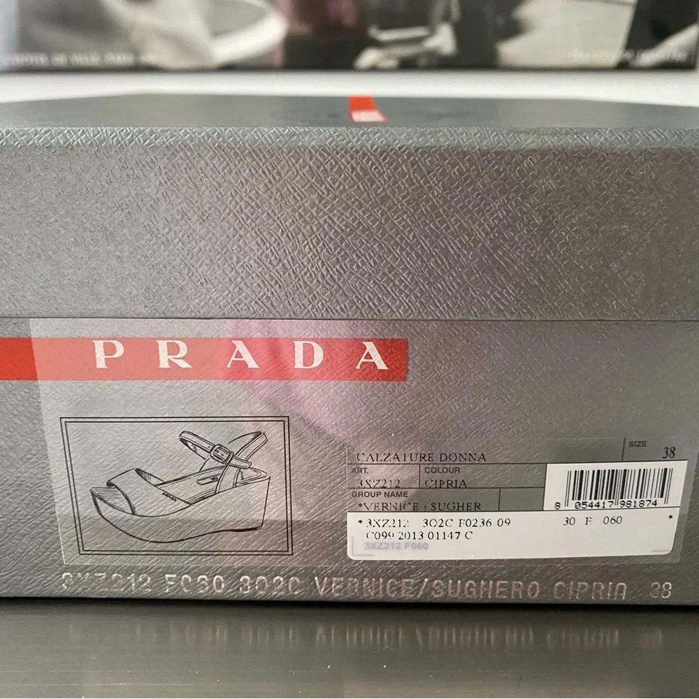PRADA Sandals, new in original box, size 38 - Picture 7 of 7